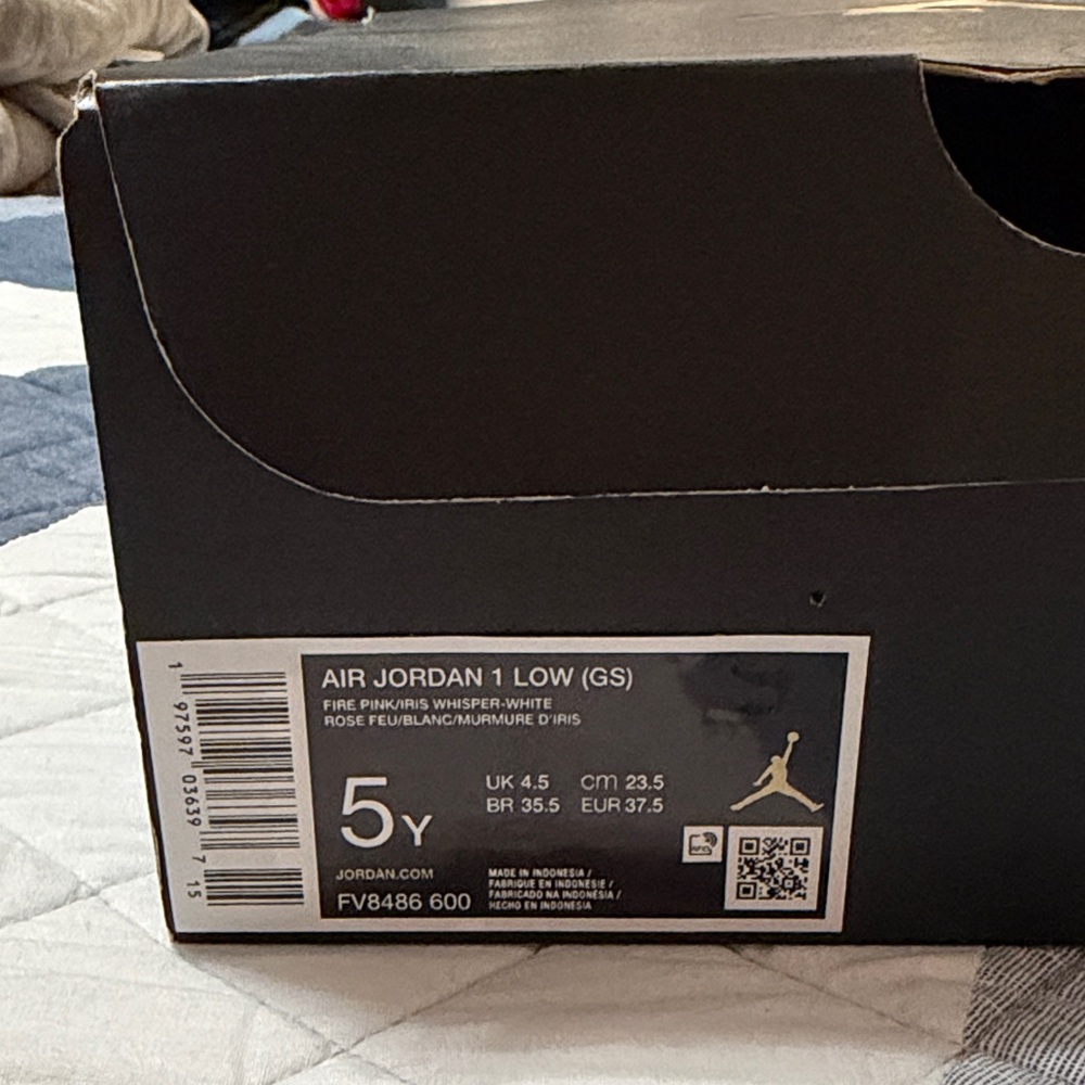 Jordan Low Sneakers in Pink and White